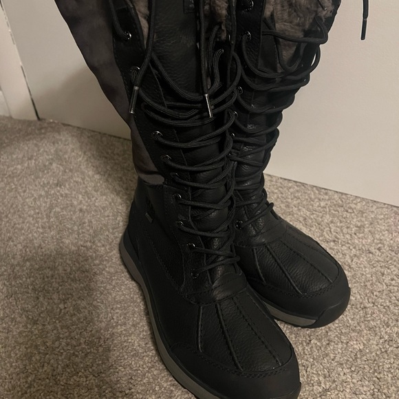 Ugg Adirondack Tall - Picture 2 of 6